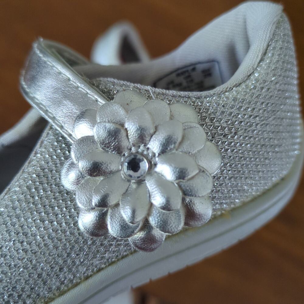 Stride Rite Toddler Girls Haylie Silver Mary Jane Shoes Size 10.5 - Picture 10 of 11